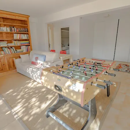 Beautiful Provencal Villa, Pool, Air-conditioned 别墅 *