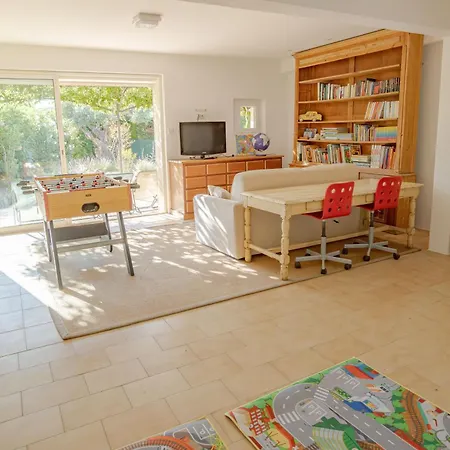 别墅 Beautiful Provencal Villa, Pool, Air-conditioned *