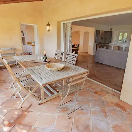 Beautiful Provencal Villa, Pool, Air-conditioned 别墅 *
